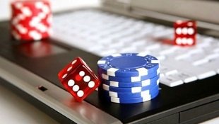 Người chơi Việt Nam chọn tựa game slot trên điện thoại tại vu88